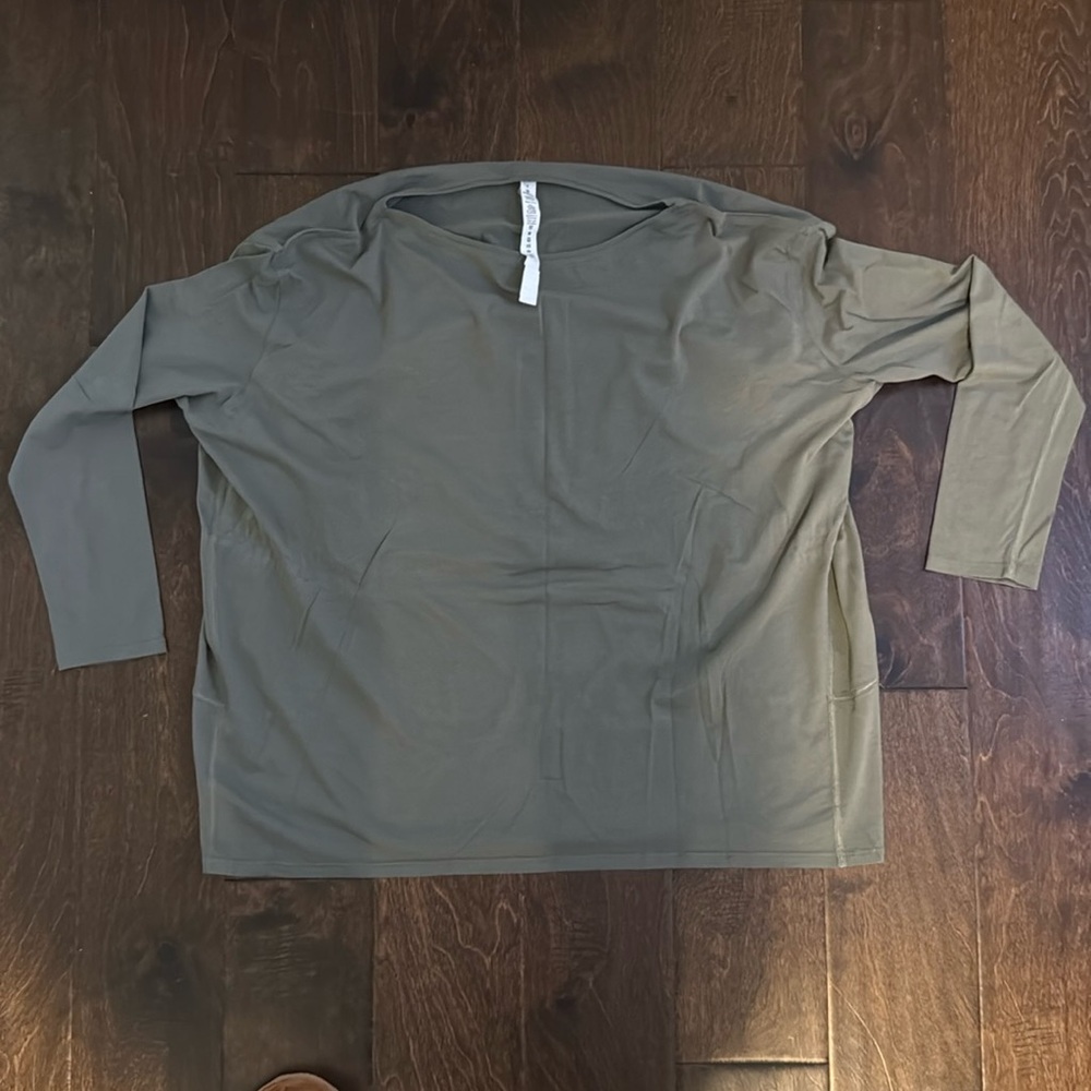 Gently used long sleeve, Lululemon top